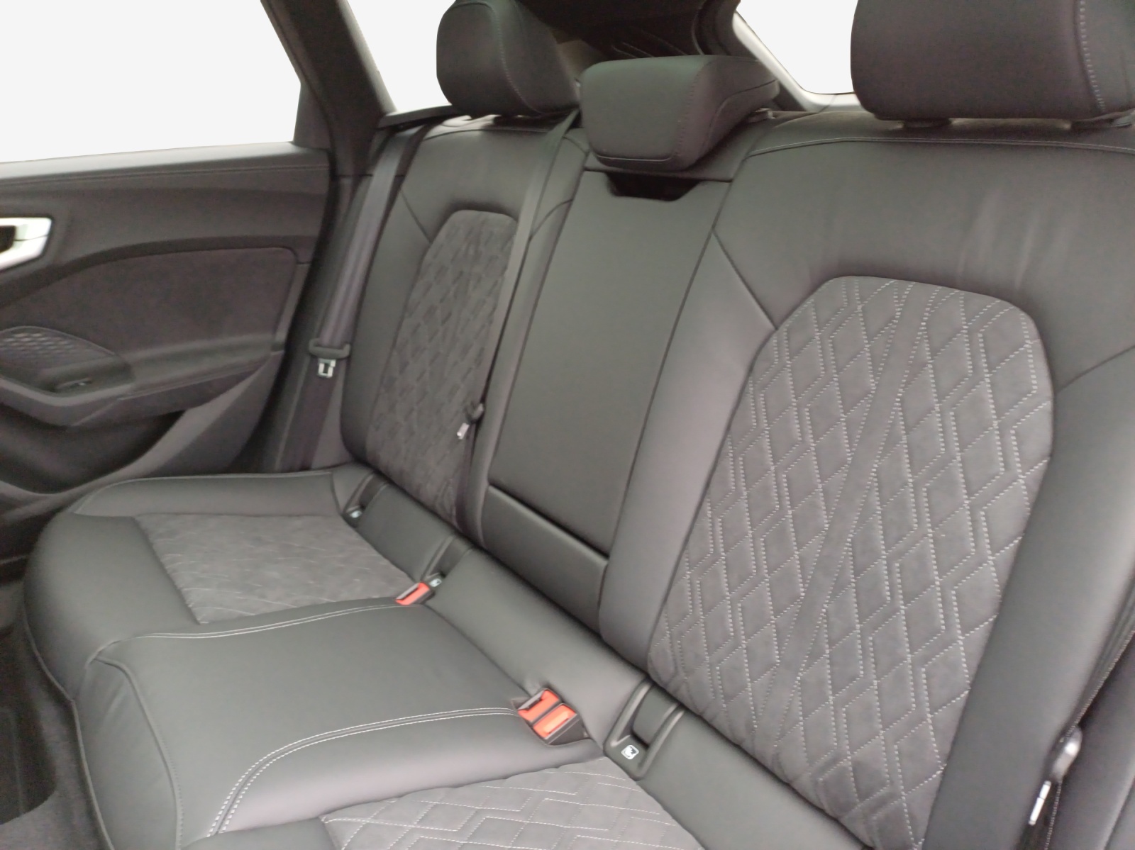 AUDI S5 Avant TFSI quattro S tronic-image-11
