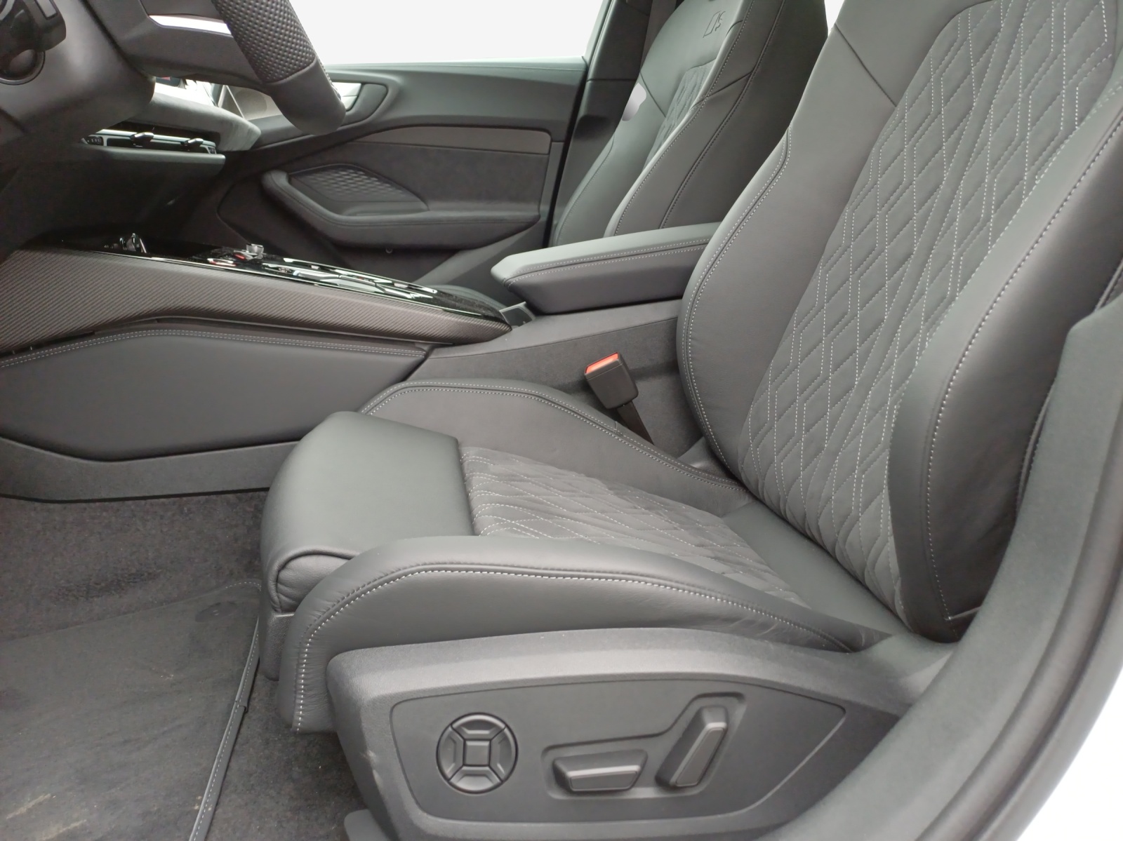 AUDI S5 Avant TFSI quattro S tronic-image-7