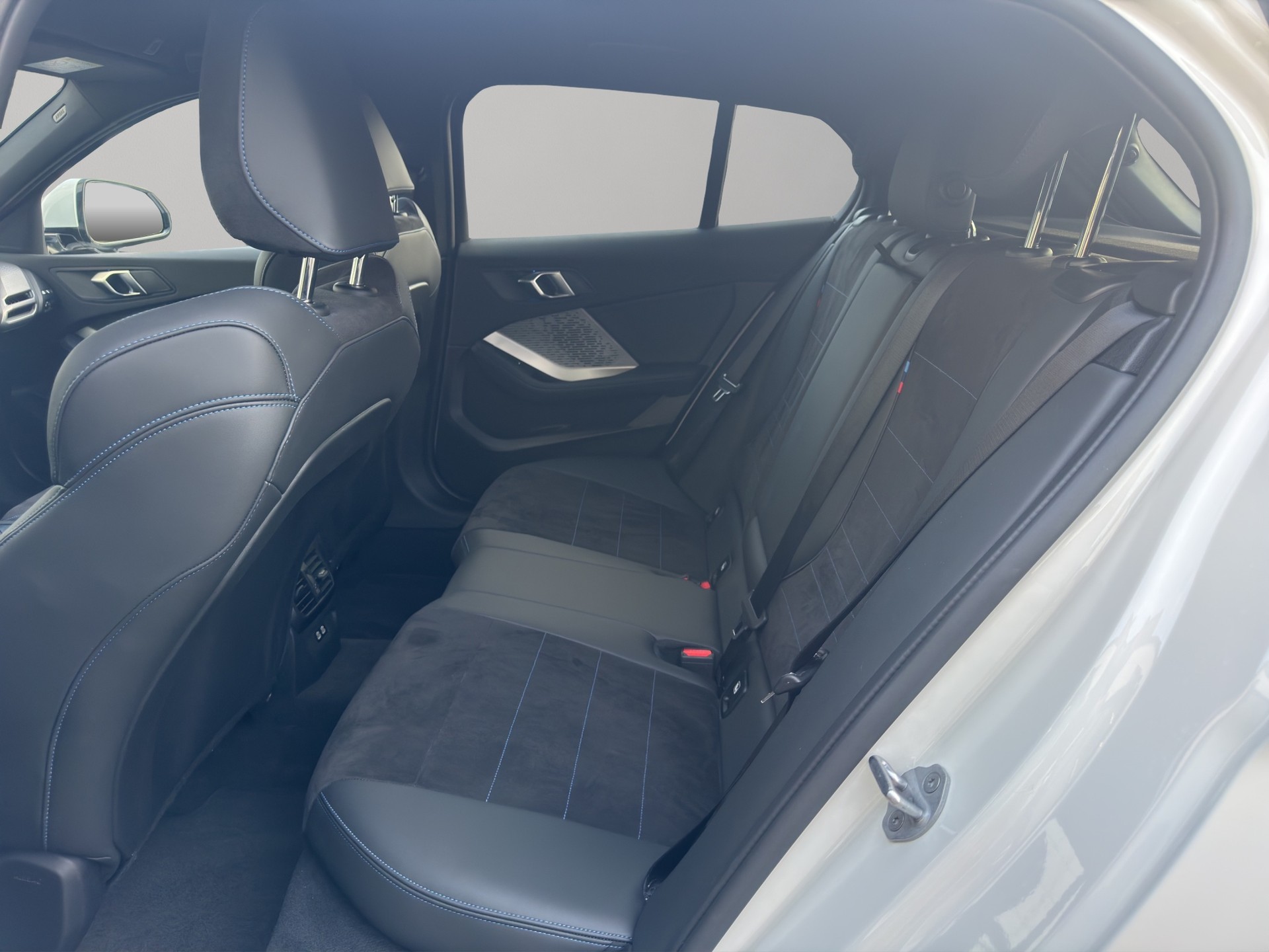 BMW 123 xDrive M Sport Steptronic-image-18