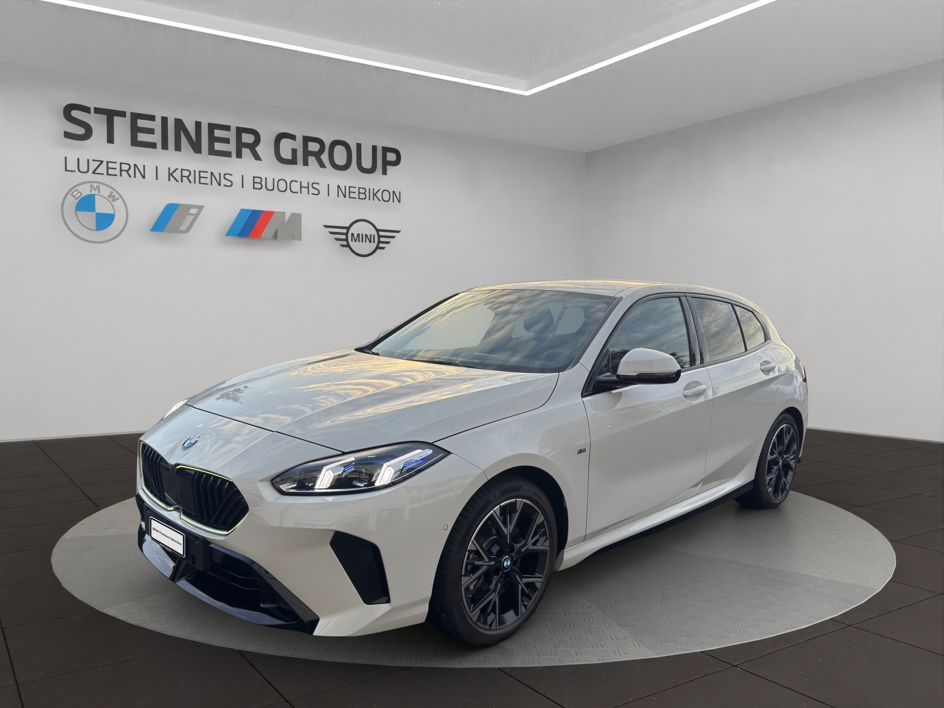 BMW 123 xDrive M Sport Steptronic-image-0