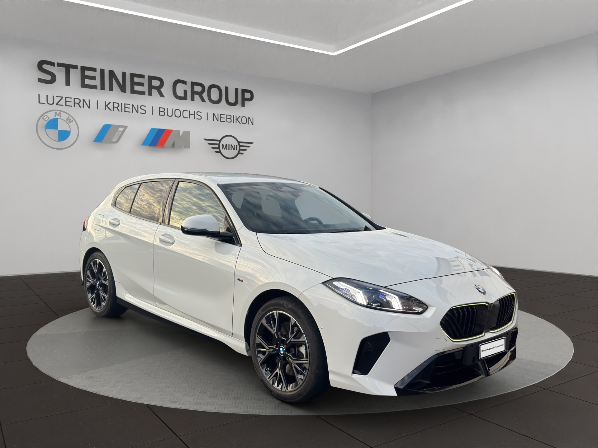 BMW 123 xDrive M Sport Steptronic-image-2