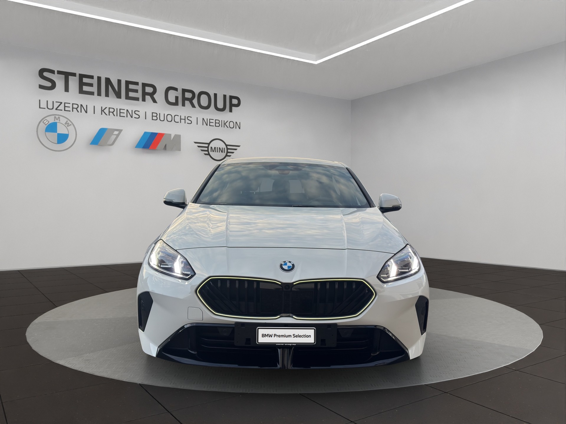 BMW 123 xDrive M Sport Steptronic-image-1