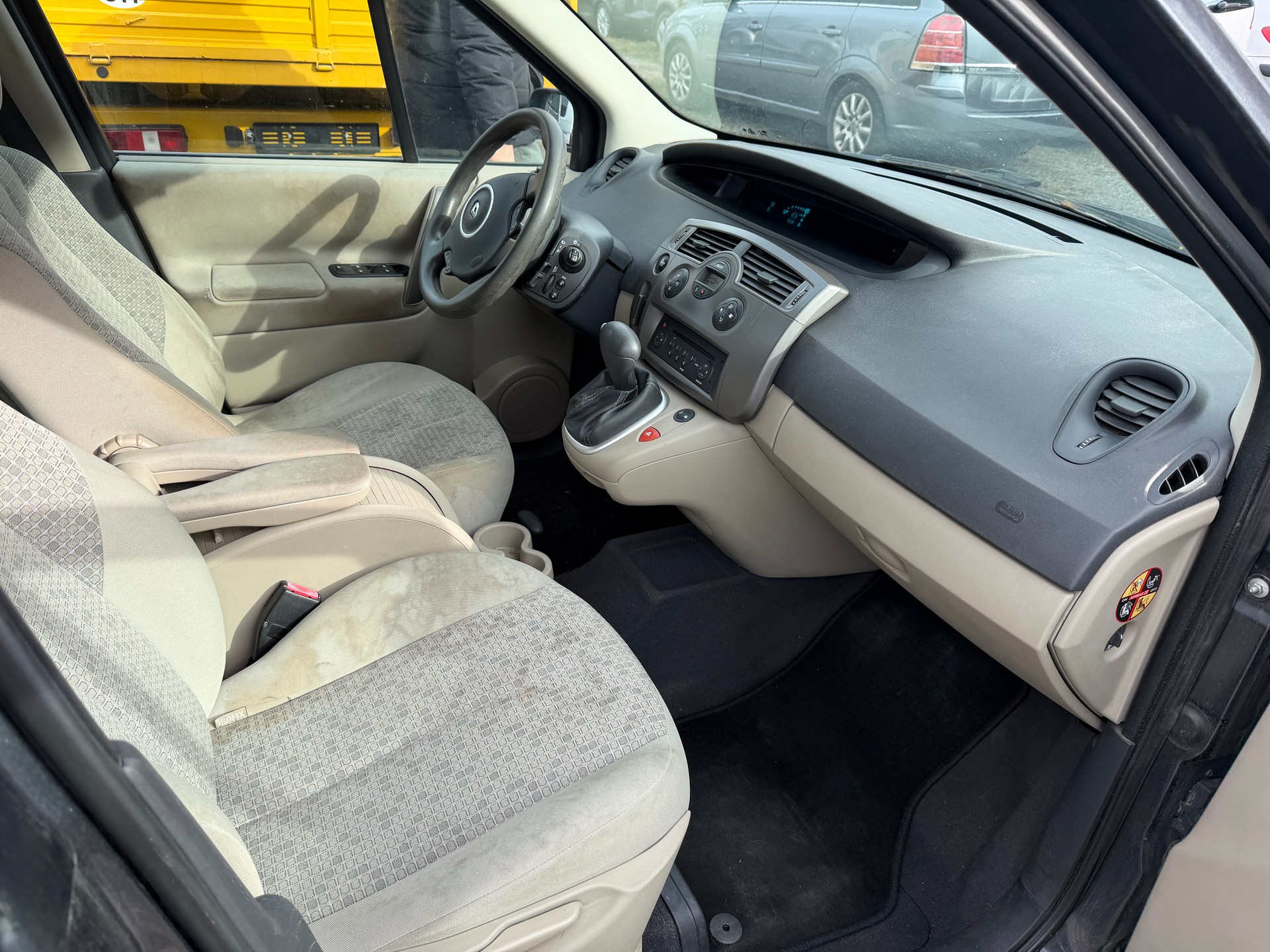 RENAULT Scénic 2.0 16V Fairway Automatic-image-7