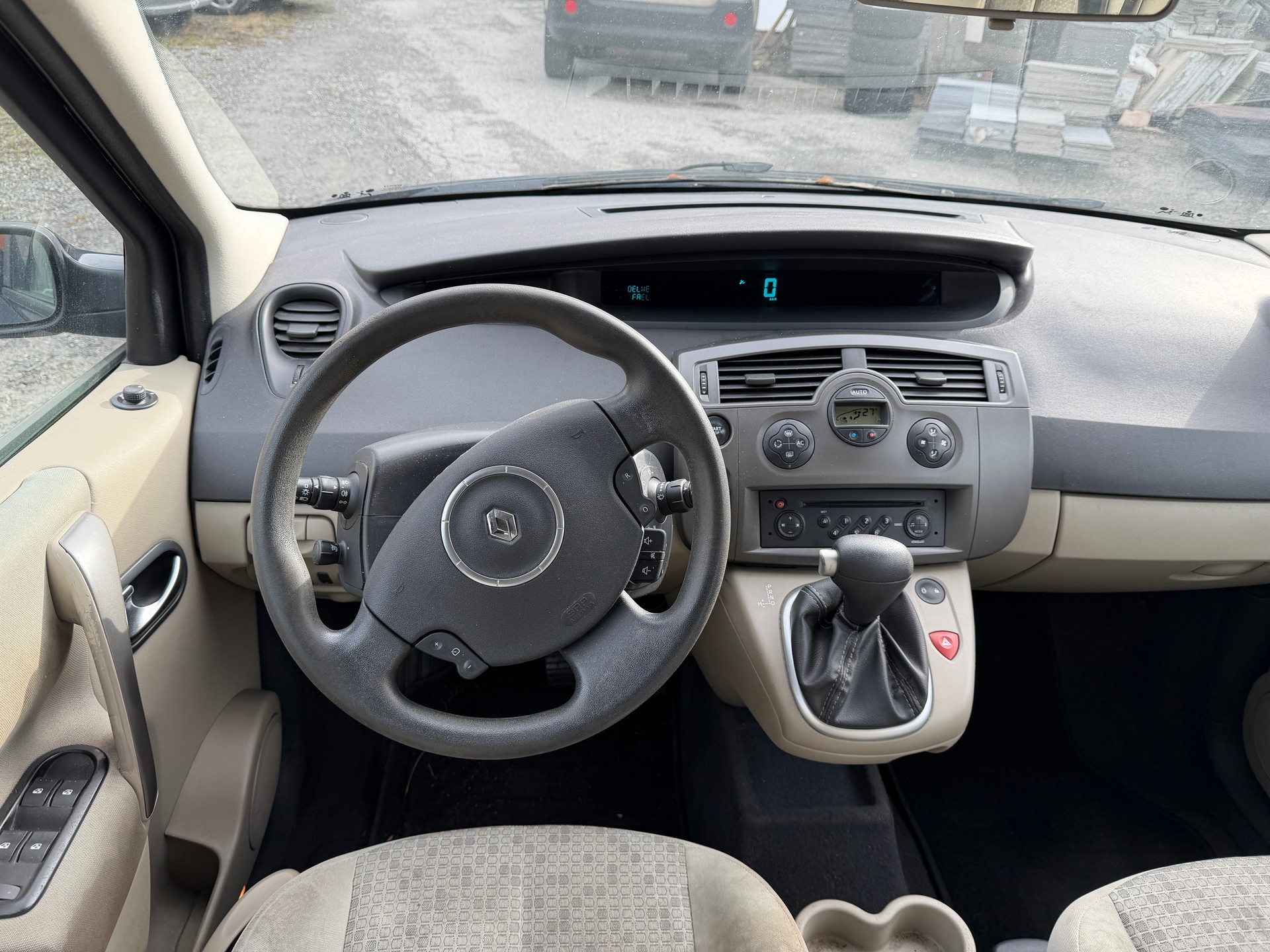 RENAULT Scénic 2.0 16V Fairway Automatic-image-9