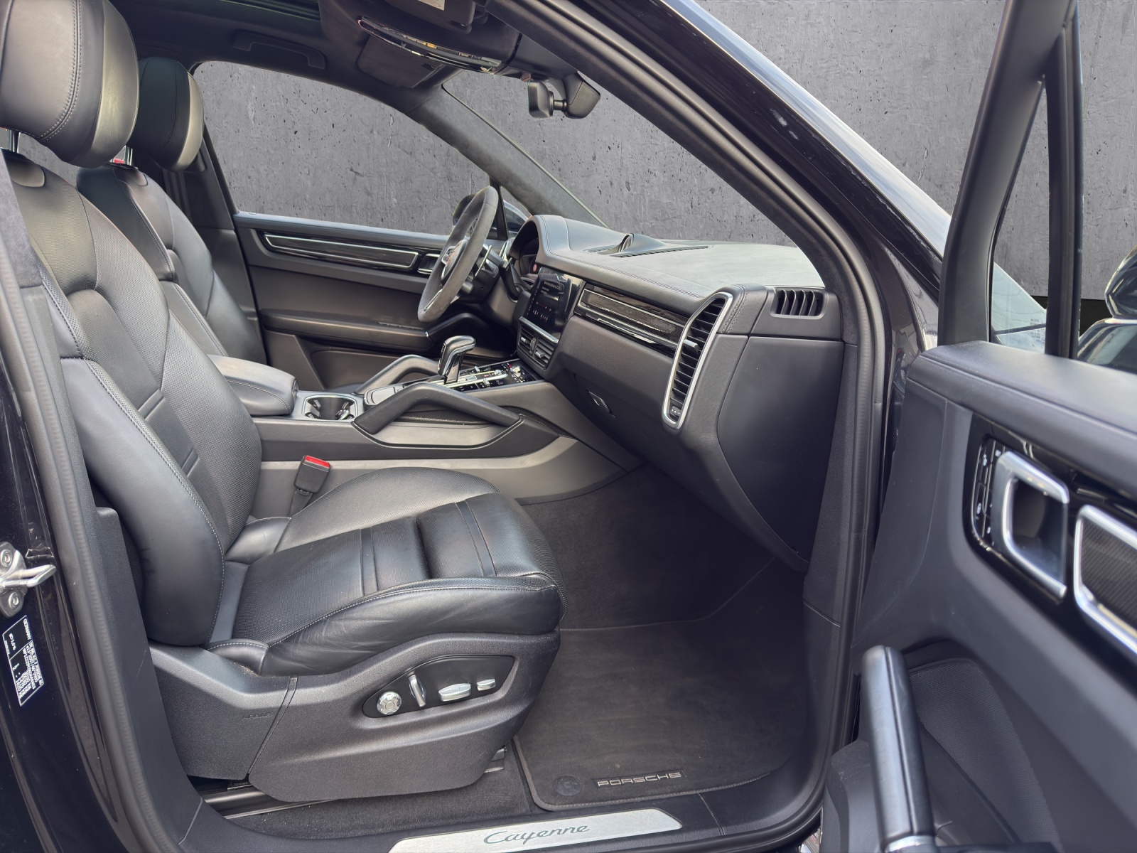 PORSCHE Cayenne E-Hybrid-image-13