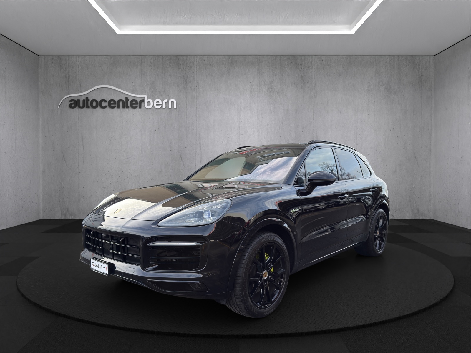 PORSCHE Cayenne E-Hybrid-image-2
