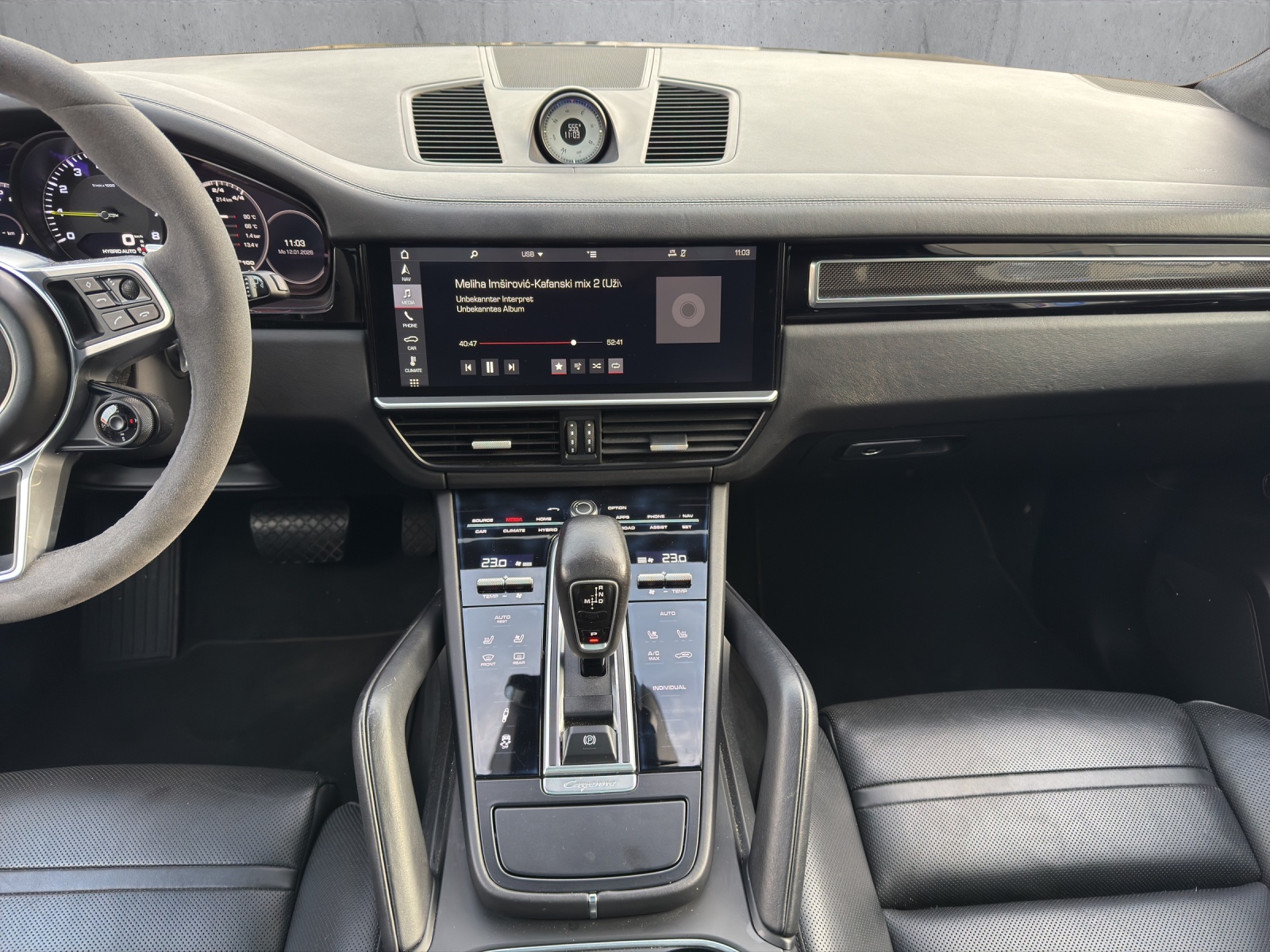 PORSCHE Cayenne E-Hybrid-image-12