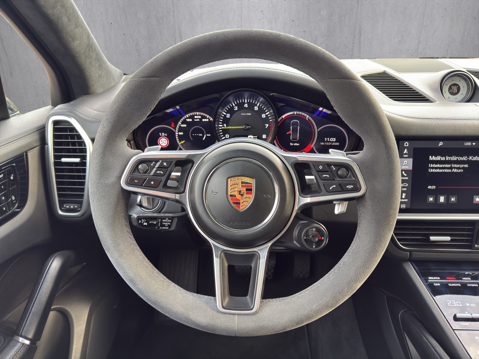 PORSCHE Cayenne E-Hybrid-image-9