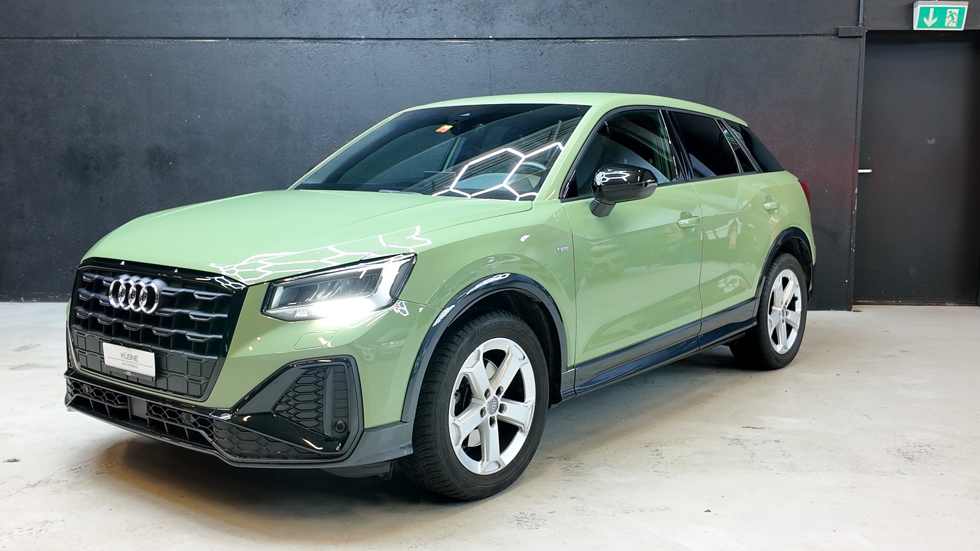 AUDI Q2 35 TFSI Sport Attraction S-tronic-showroom-element-1