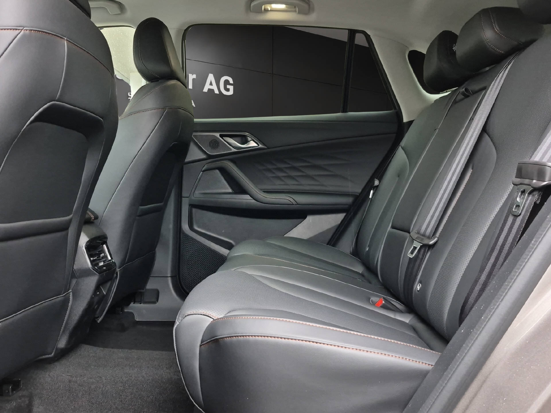 MG HS 1.5 Hybrid Luxury-image-11