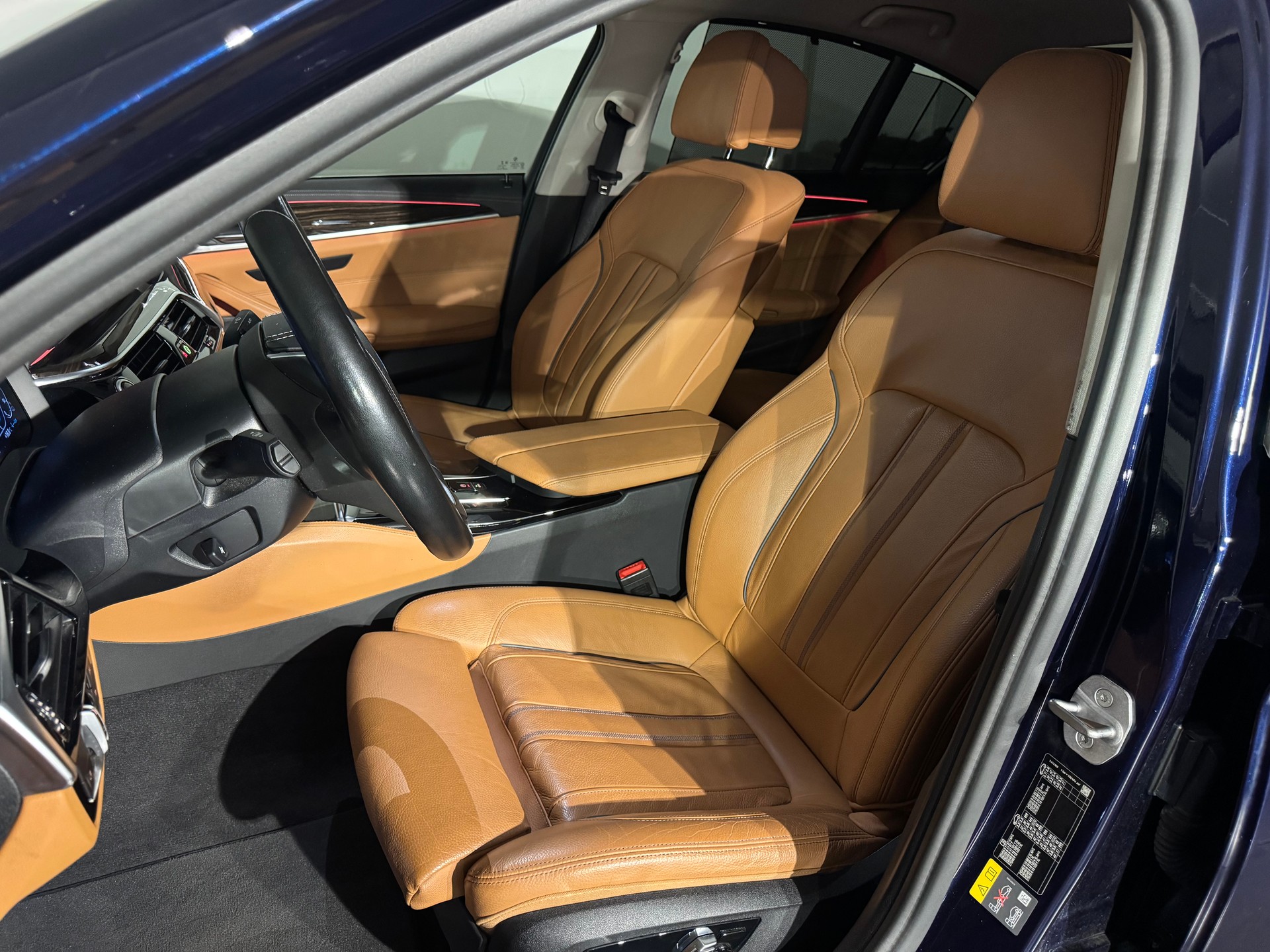 BMW 530e xDrive G30 LCI M LOOK-image-10