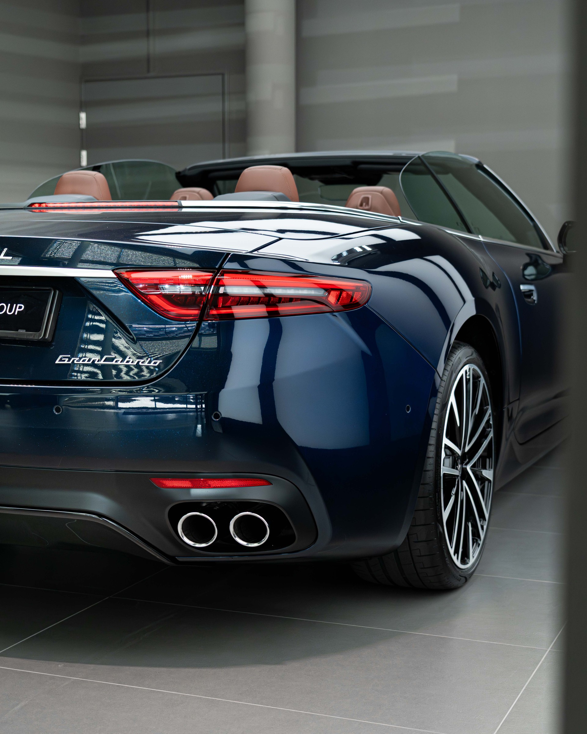 MASERATI GranCabrio Modena - Blu Nobile FUORISERIE - 2.99% Leasing-image-8