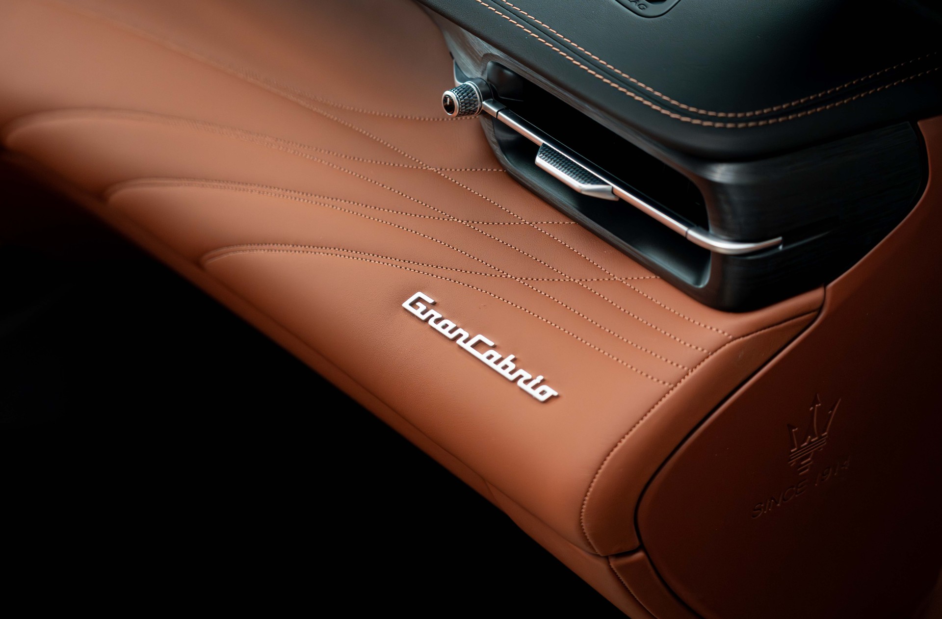 MASERATI GranCabrio Modena - Blu Nobile FUORISERIE - 2.99% Leasing-image-13