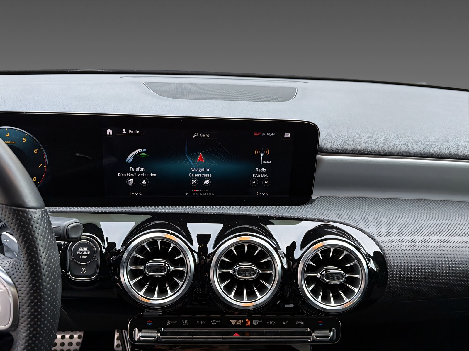 MERCEDES-BENZ A 250 4Matic-image-12