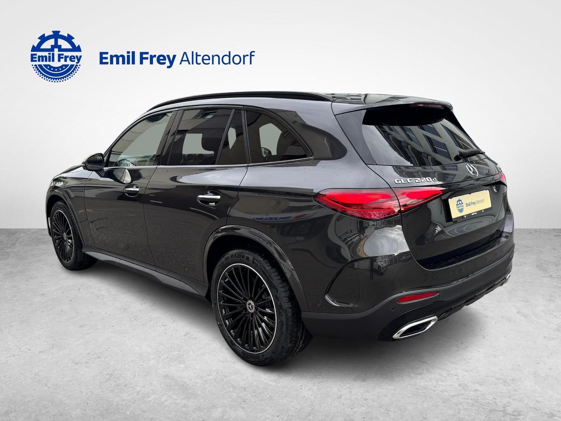 MERCEDES-BENZ GLC 220 d 4MATIC AMG Line-image-2