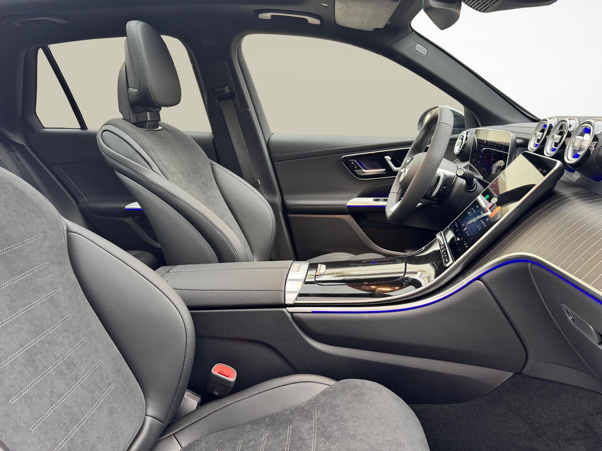MERCEDES-BENZ GLC 220 d 4MATIC AMG Line-image-9
