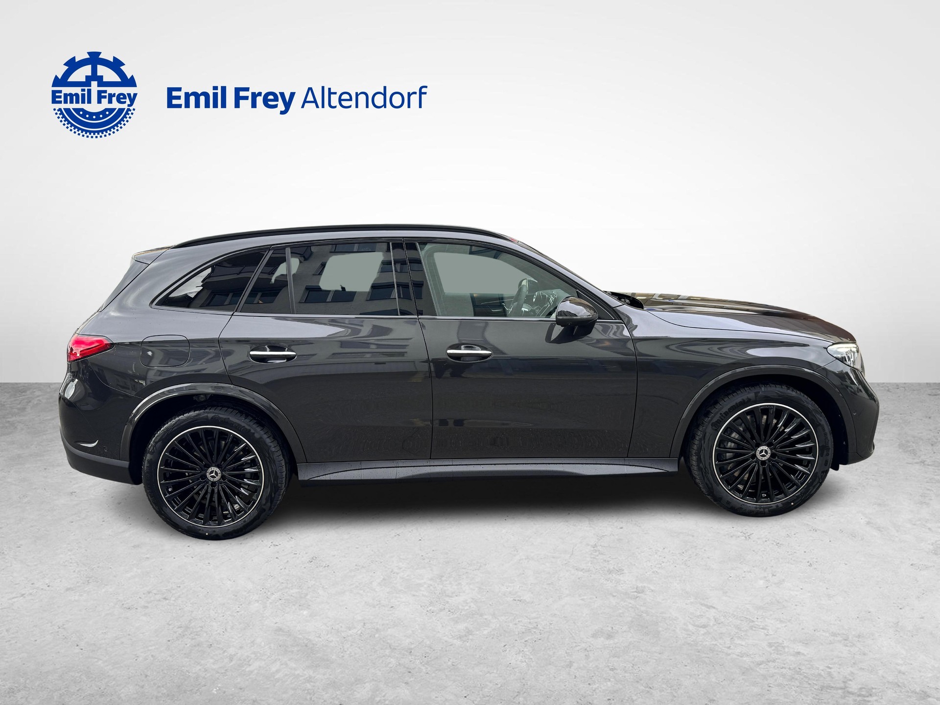 MERCEDES-BENZ GLC 220 d 4MATIC AMG Line-image-5