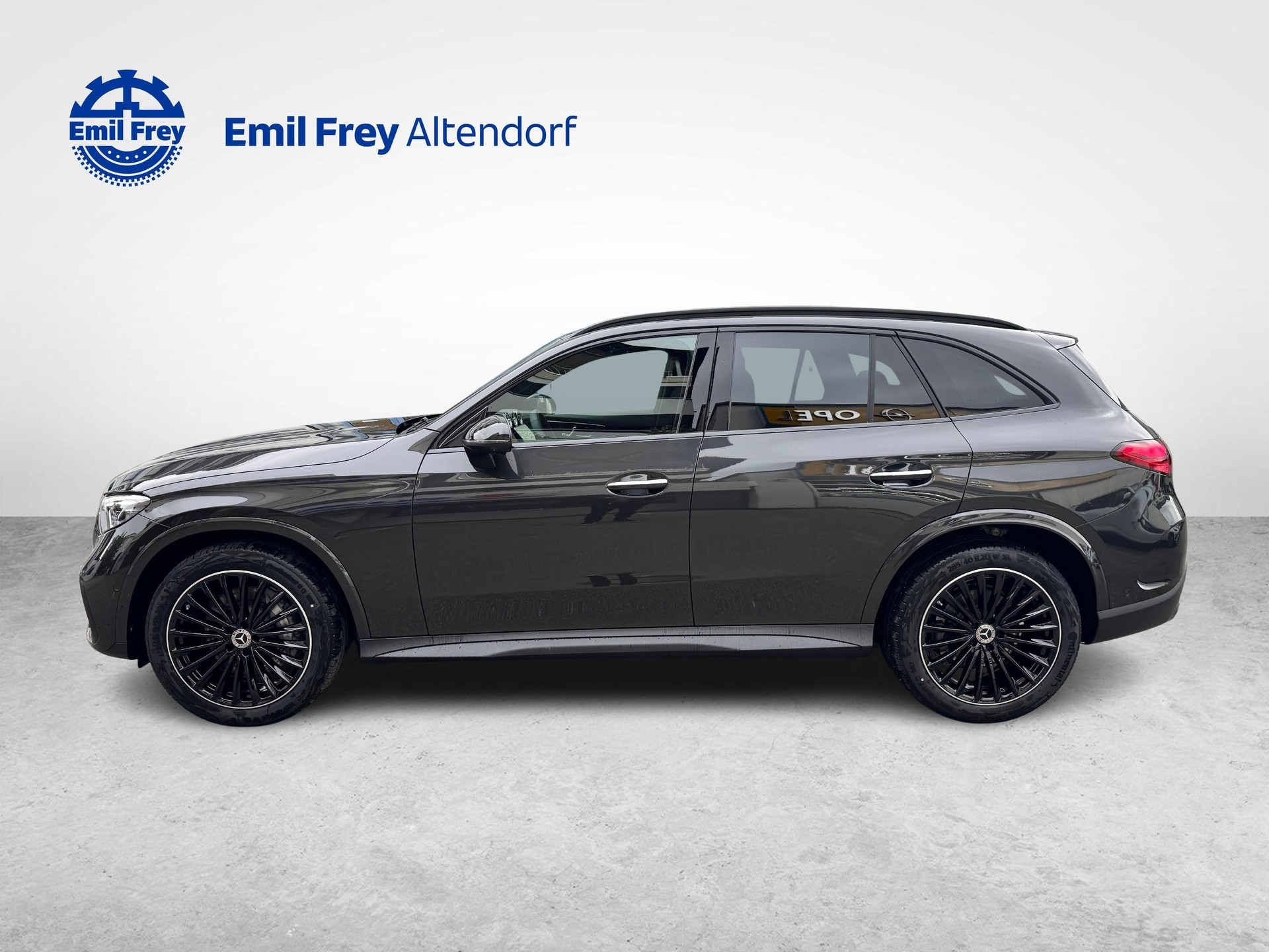 MERCEDES-BENZ GLC 220 d 4MATIC AMG Line-image-1