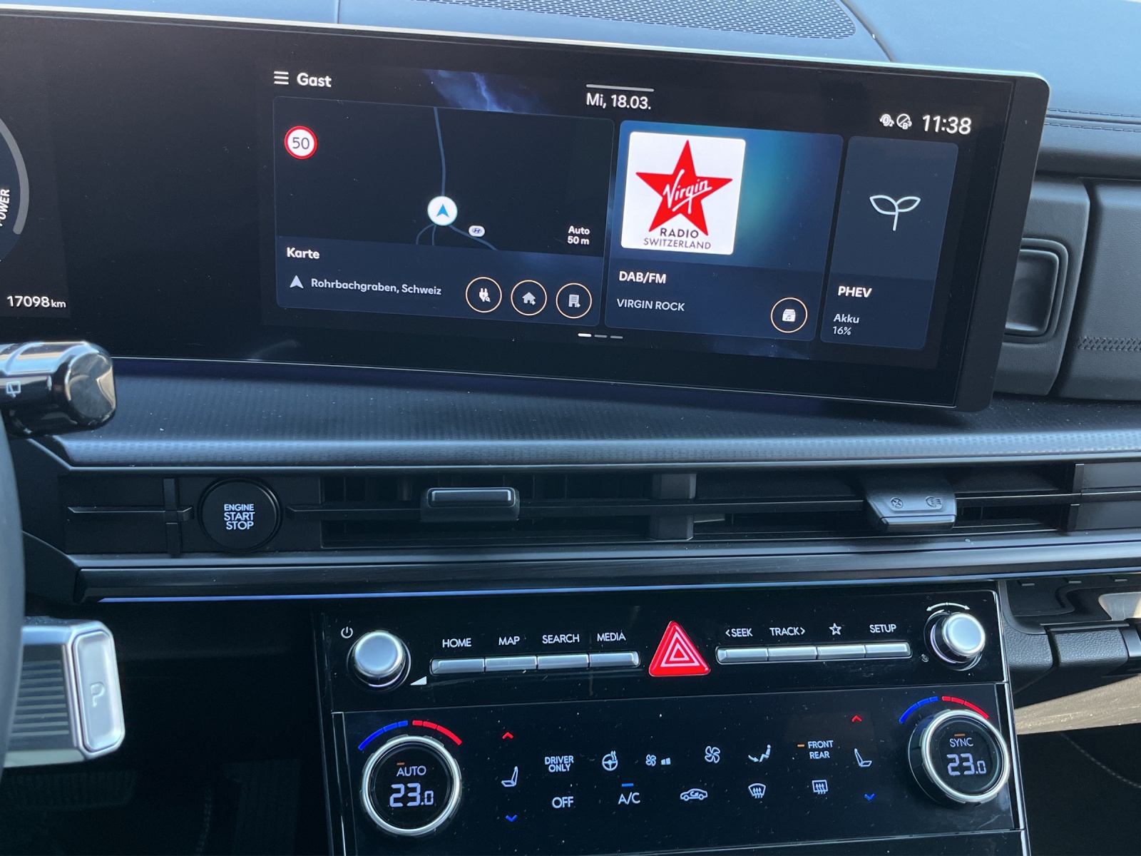 HYUNDAI Santa Fe 1.6 T-GDi PHEV Calligraphy 4WD Automatic-image-10