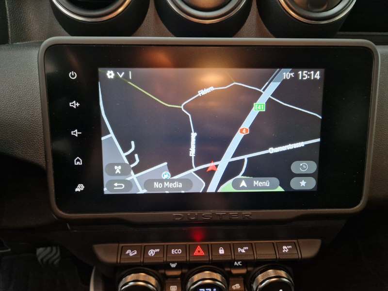 DACIA Duster 1.3 TCe 150 Prestige 4WD-image-8