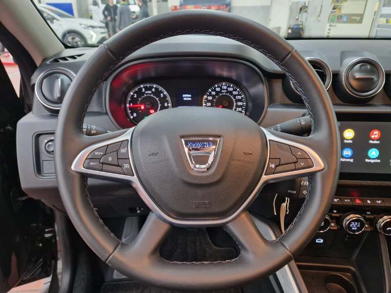 DACIA Duster 1.3 TCe 150 Prestige 4WD-image-7