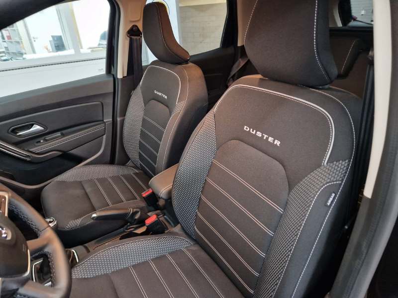 DACIA Duster 1.3 TCe 150 Prestige 4WD-image-4