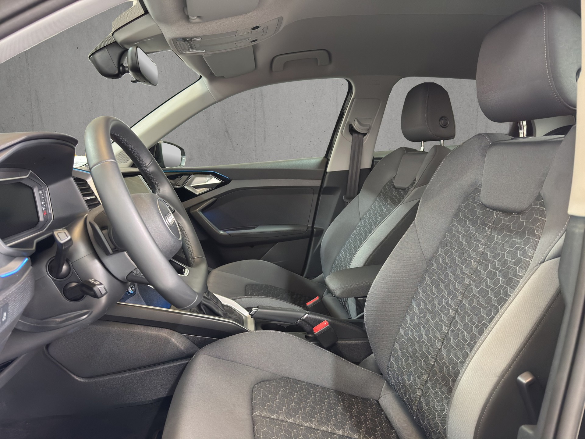 AUDI A1 Sportback 30 TFSI S Line S-tronic Black Edition "RF.-Kamera-Keyless"-image-7