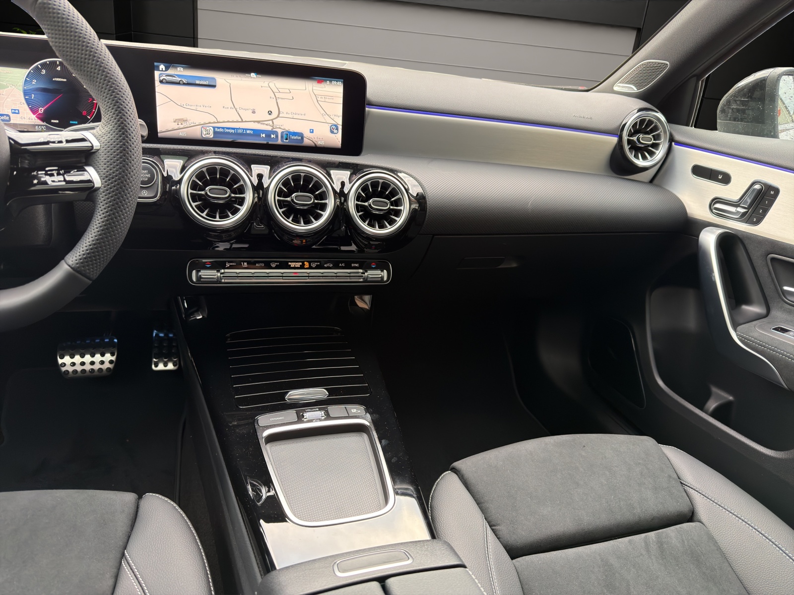 Image MERCEDES-BENZ A-220 A 220 4Matic 8G-DCT