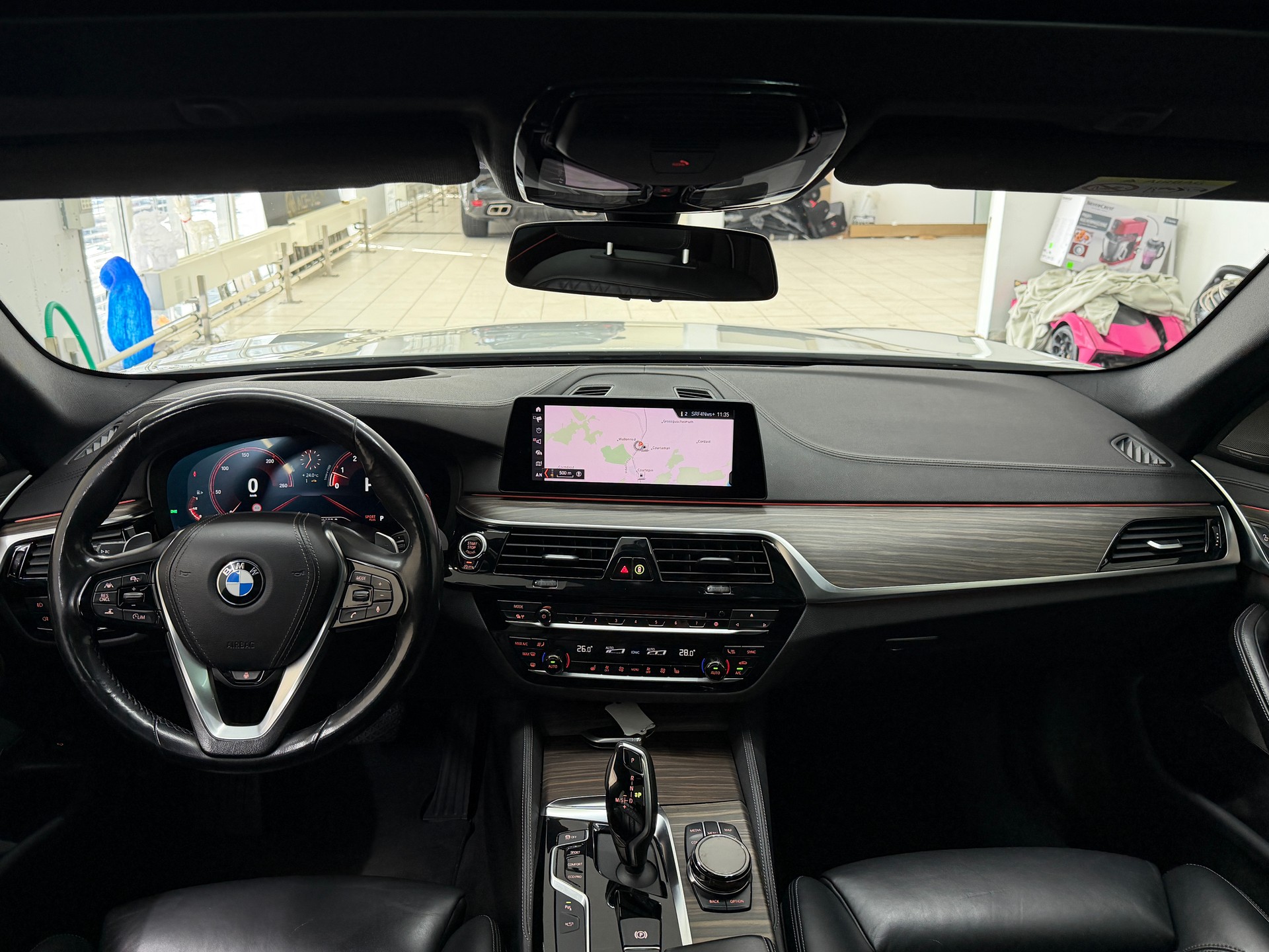 BMW 540i xDrive Touring Luxury Line Steptronic-image-6