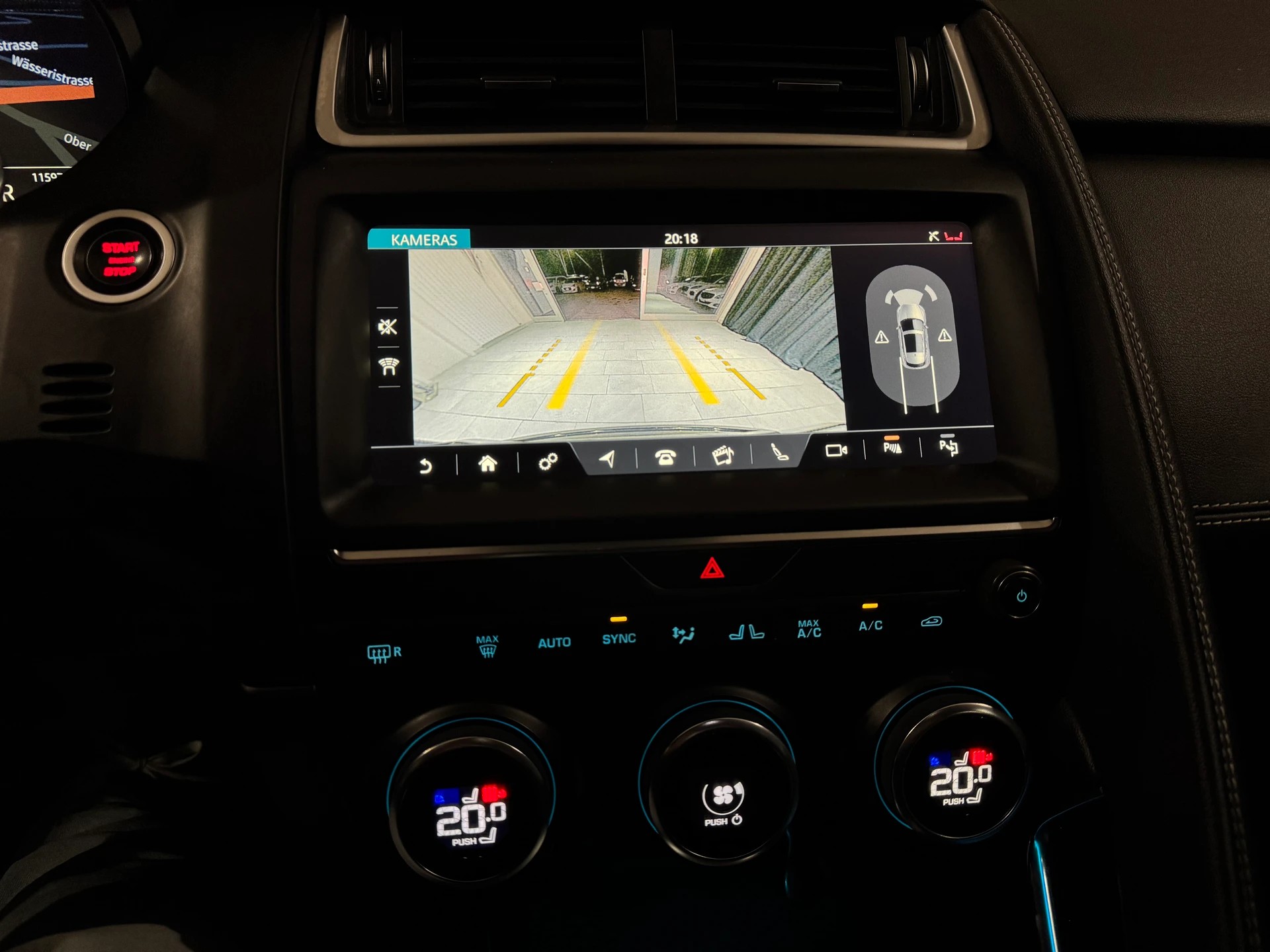 JAGUAR E-Pace 2.0 P300 R-Dynamic HSE AWD Automatik-image-13
