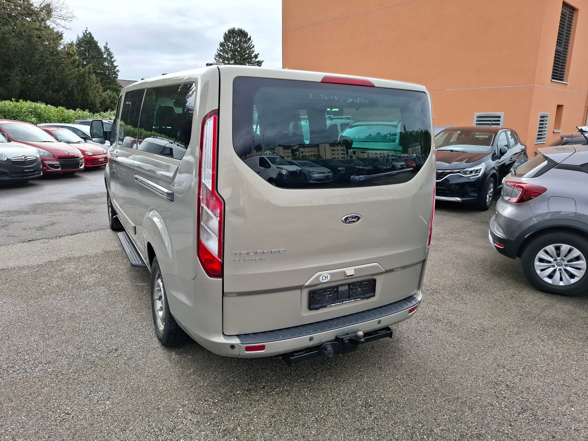 FORD Tourneo Custom 300 L2H1 Titanium-image-3