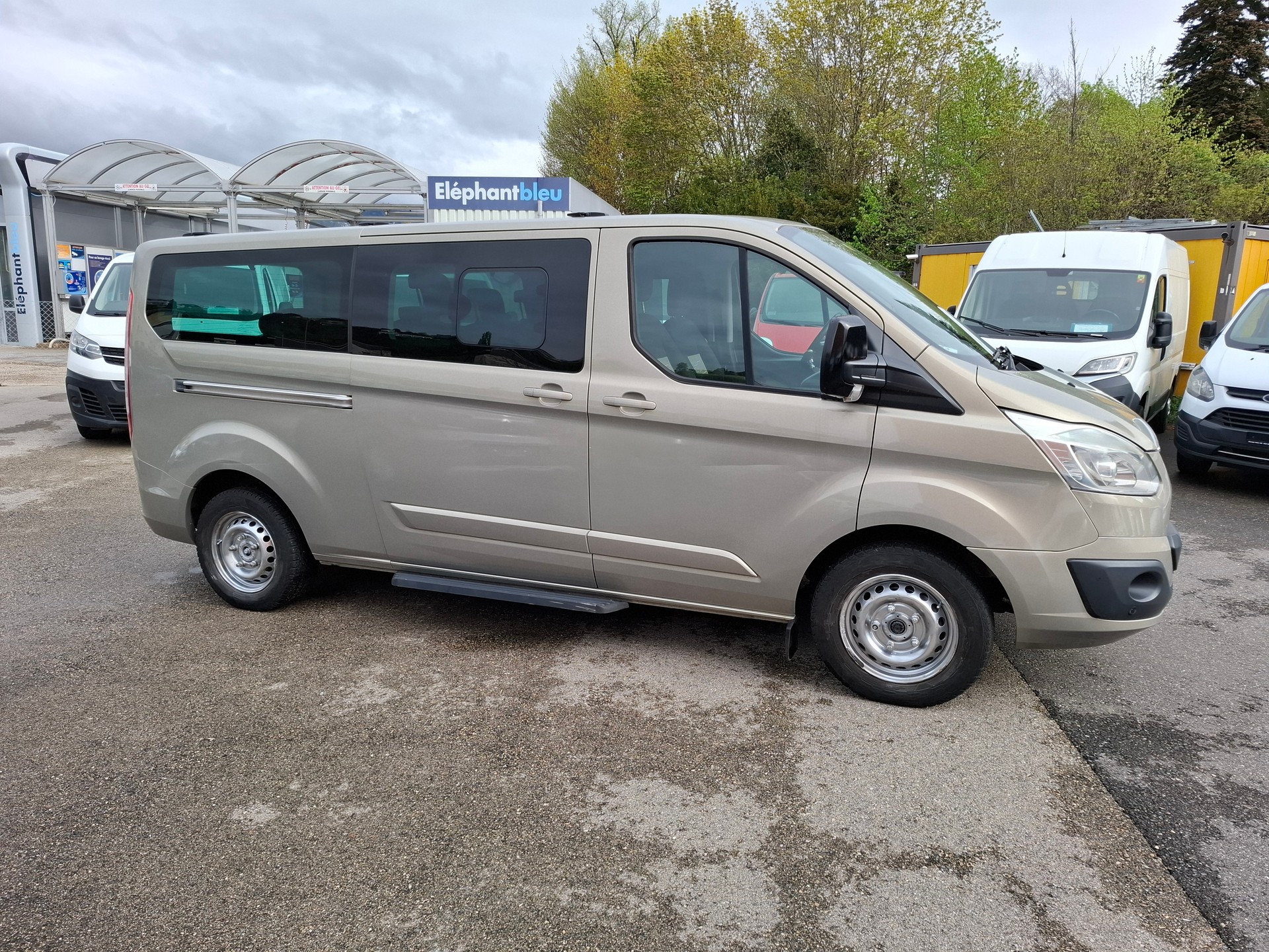 FORD Tourneo Custom 300 L2H1 Titanium-image-5