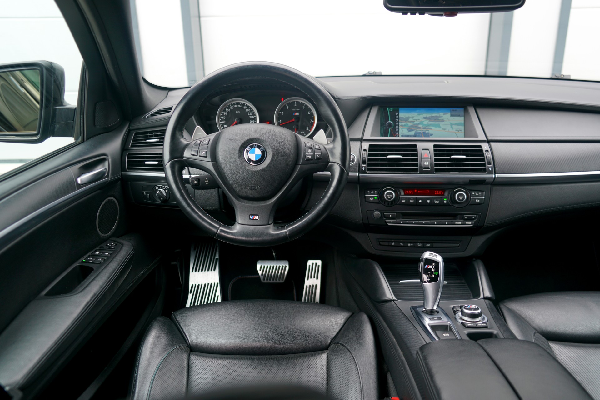 BMW X6 M Steptronic-image-6