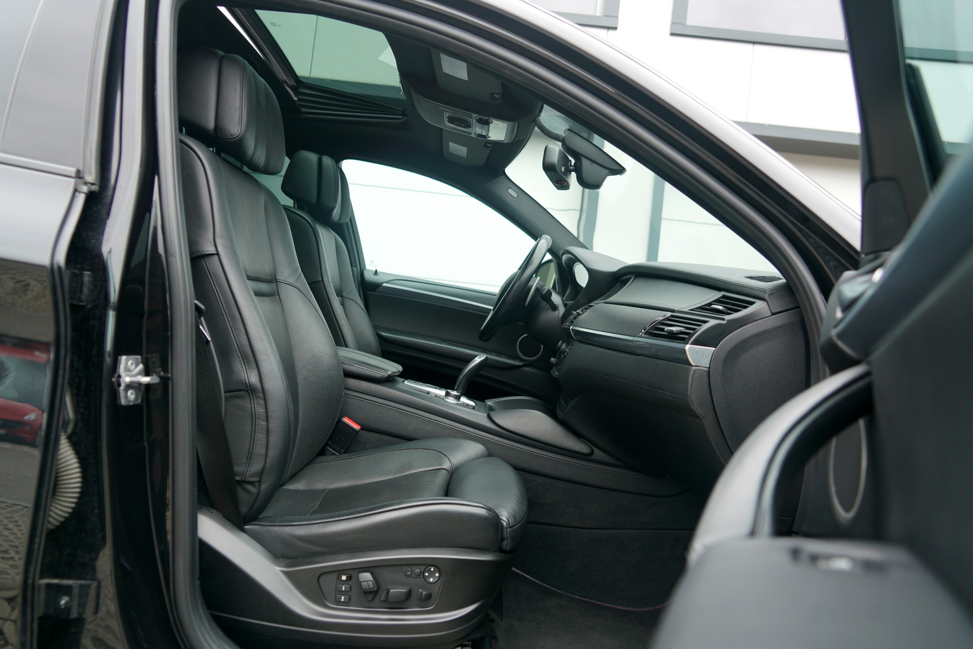 BMW X6 M Steptronic-image-14