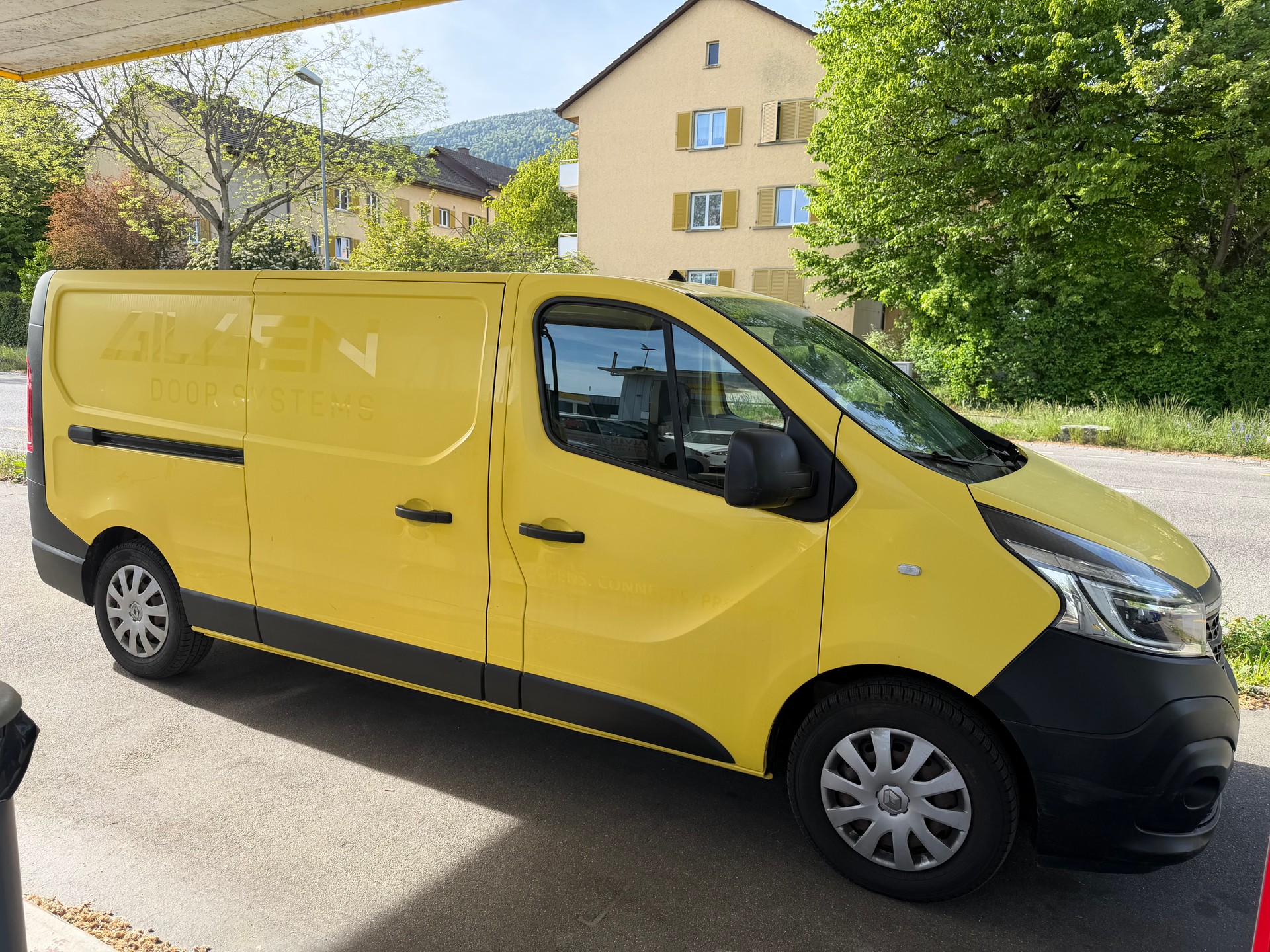 RENAULT Trafic 2.0 ENERGY dCi145 3.0t Business L2H1 ** Navi * LED * Klimaanlage * Tempomat * PDC H * RF-Kamera * Ab MFK 02.2025-image-7
