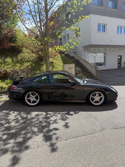 PORSCHE 911 Carrera-image-3