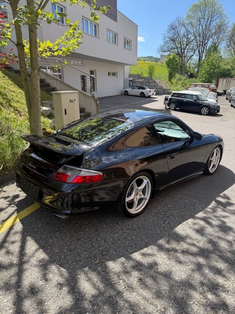 PORSCHE 911 Carrera-image-4