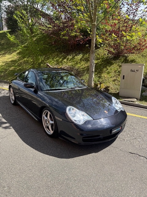 PORSCHE 911 Carrera