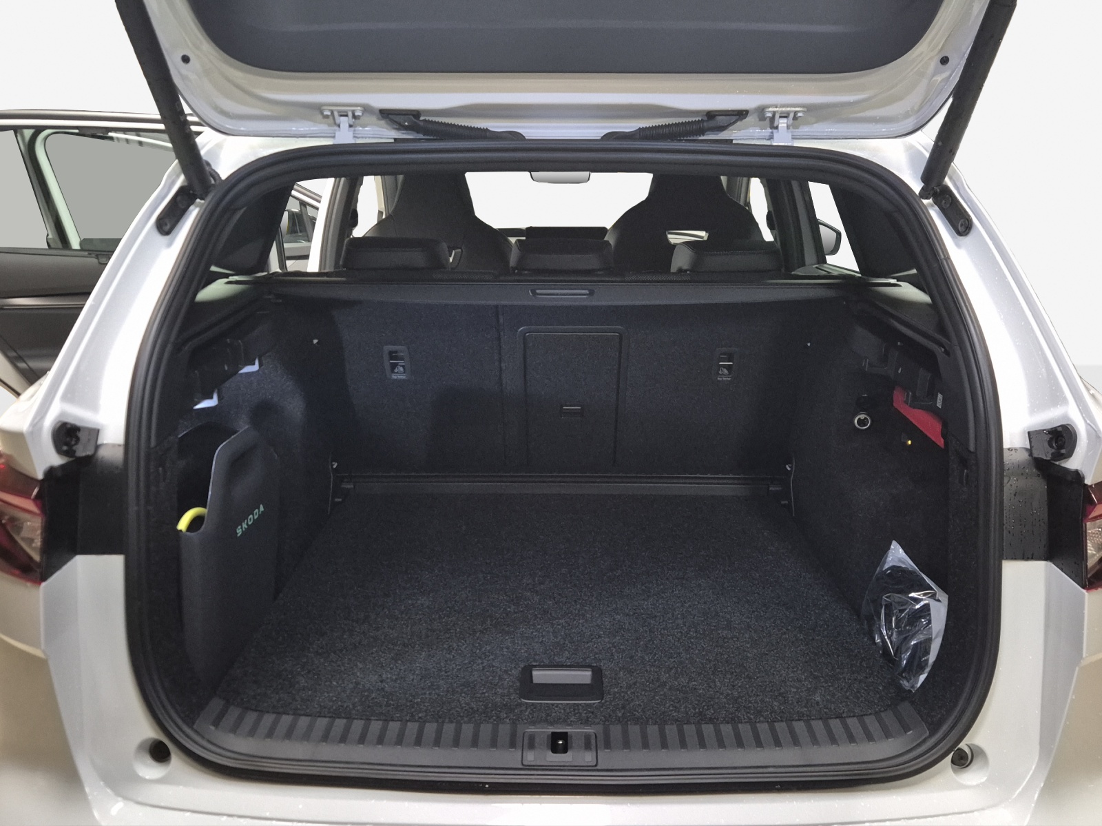 SKODA Enyaq 85x Sportline 4x4-image-12