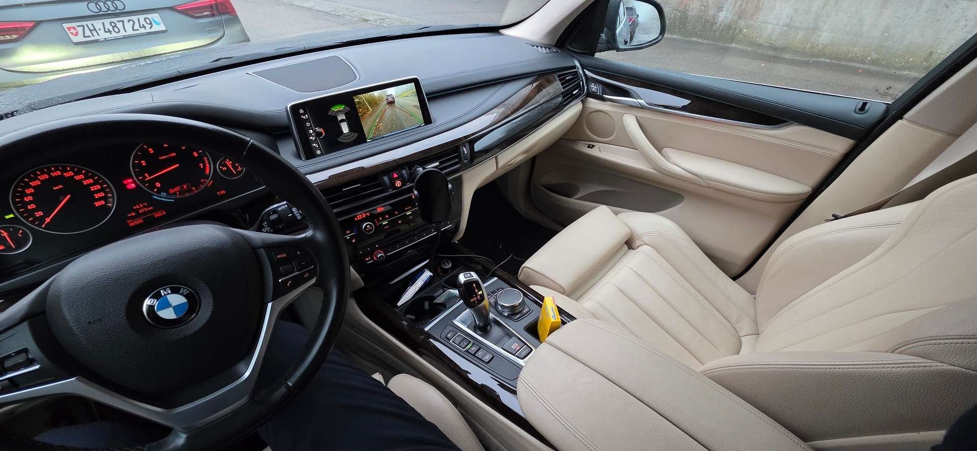 BMW 35i xDrive-image-5