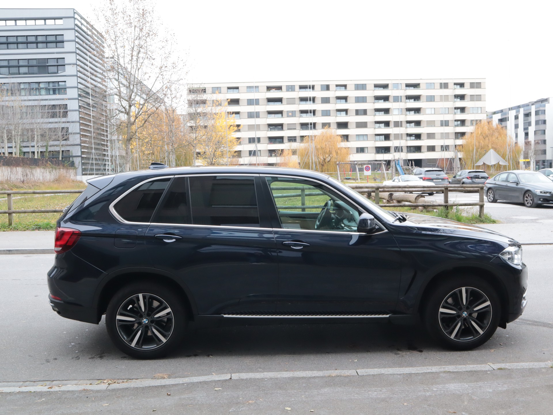 BMW 35i xDrive-image-4