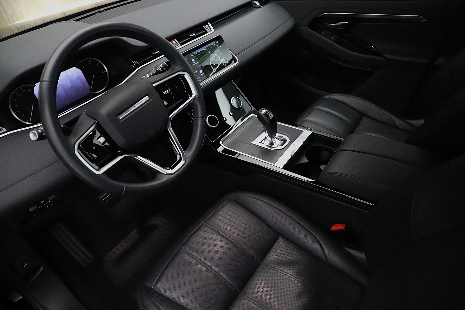 LAND ROVER Range Rover Evoque R-Dynamic P 200 SE AT9-image-4