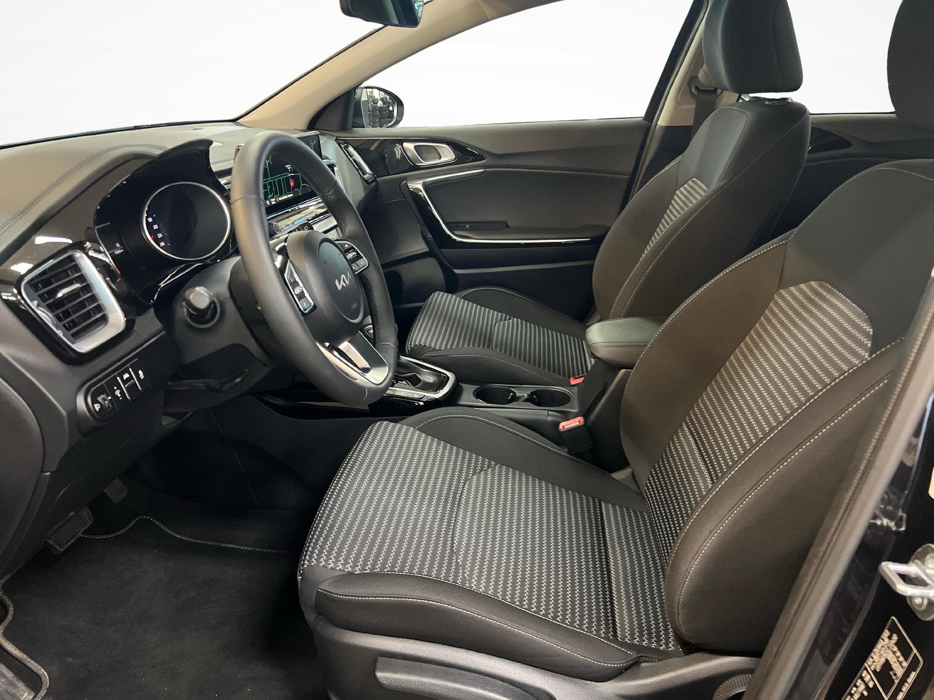KIA Ceed SW 1.5 T-GDi Power-image-12