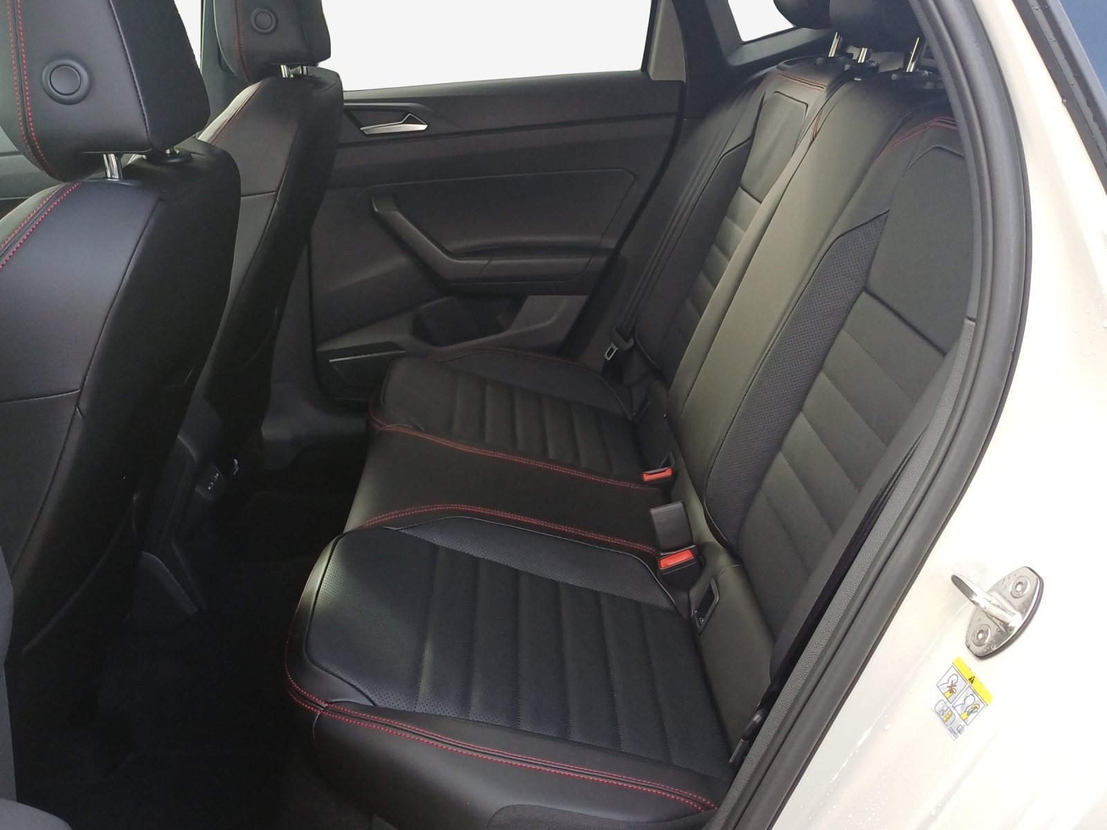 VW Polo 2.0 TSI GTI DSG-image-11