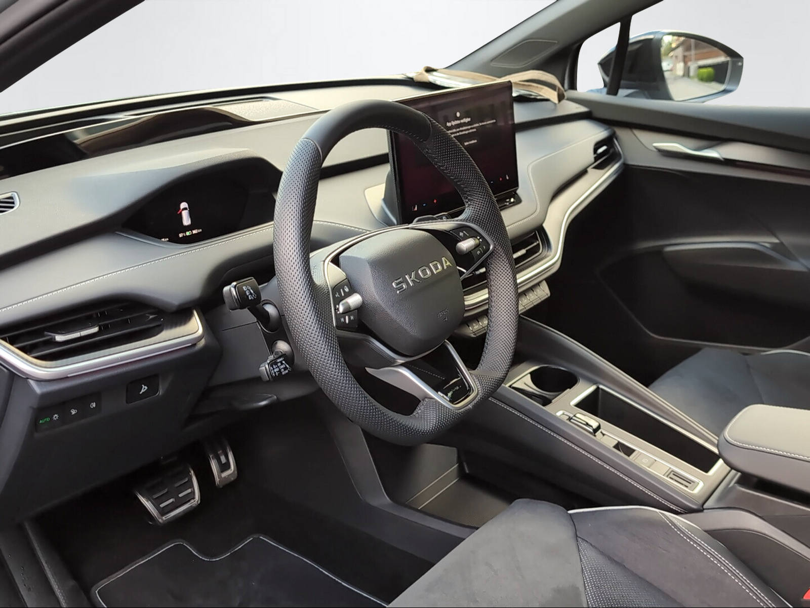 SKODA Enyaq Sportline 85x 4x4 286PS/210kW elektrisch-image-5