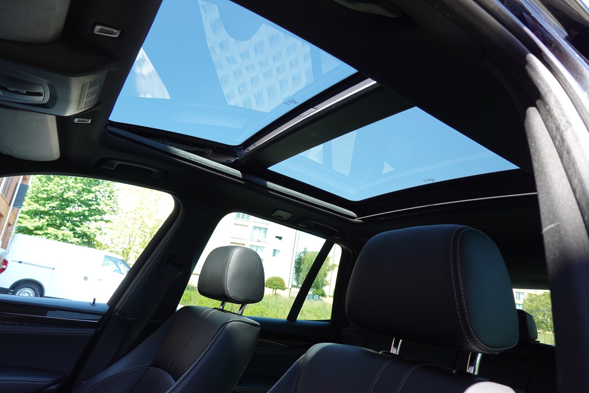 BMW X3 xDrive 30d Steptronic -" Pack M * Capteur de Recul * intérieur cuir * jantes 19 * sièges chauffants/électriques "-image-20