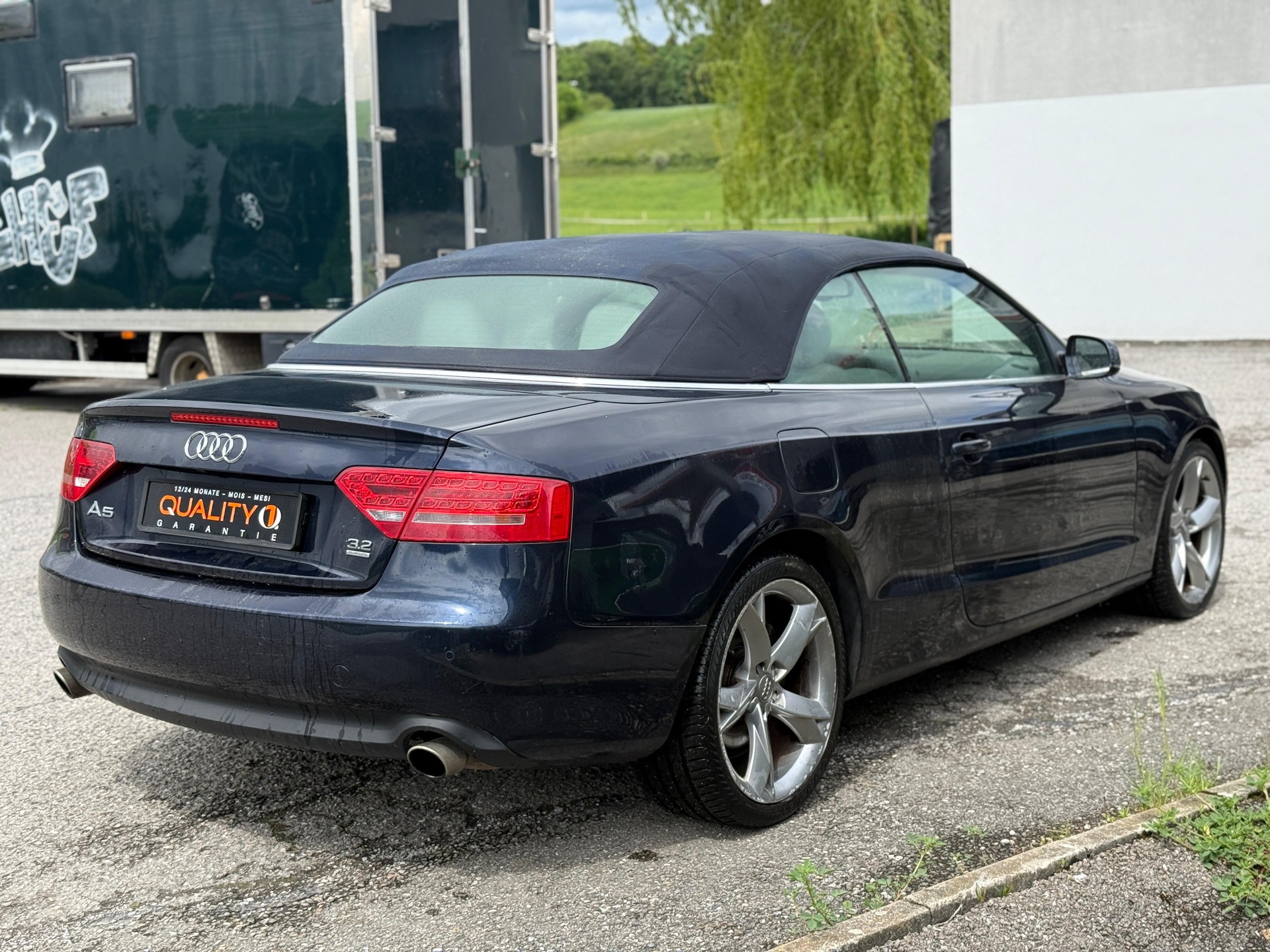 AUDI A5 Cabriolet 3.2 FSI quattro S-tronic-image-2