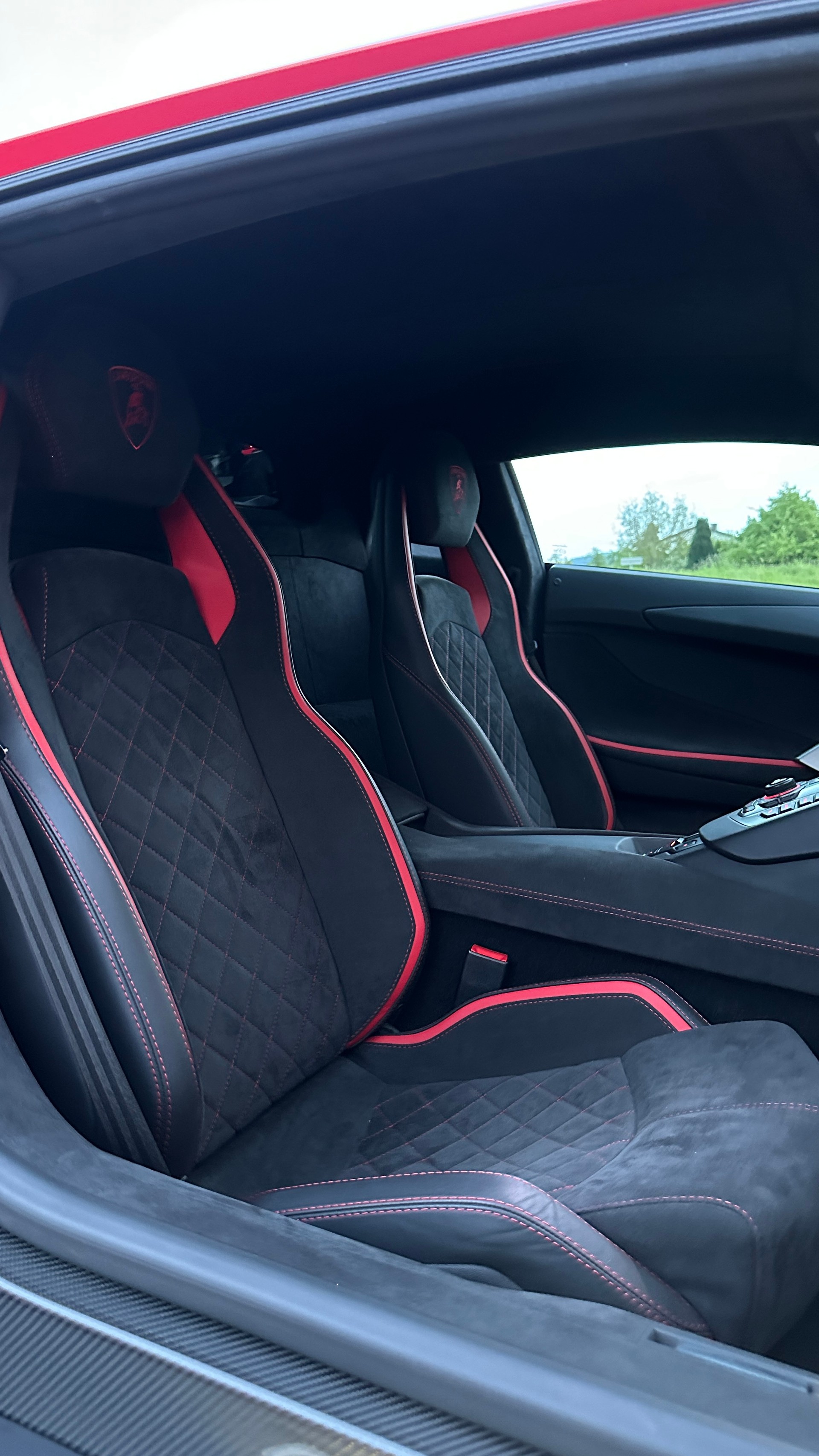 LAMBORGHINI Aventador S LP740-4 Coupé E-Gear-image-17