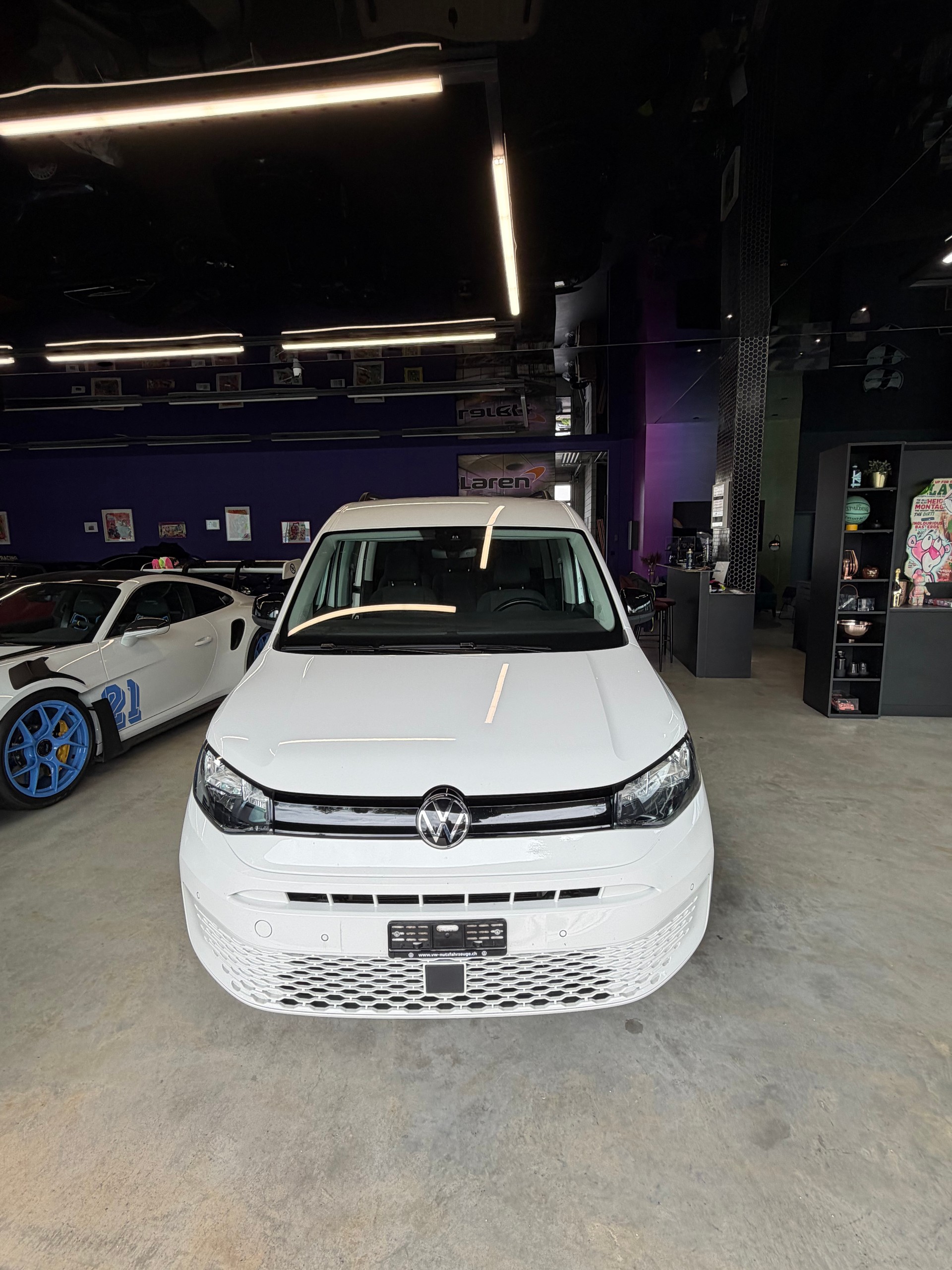 VW Caddy Kombi 2.0TDI DSG Move-image-11