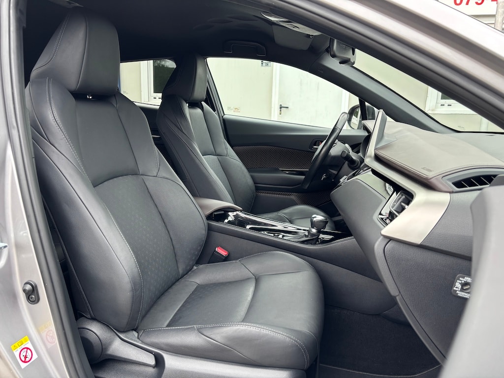TOYOTA C-HR 1.8 HSD Premium CVT-image-7